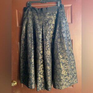 𝅺WHBM Black & Gold Skirt NWT